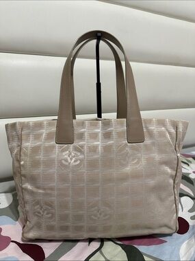 CHANEL Beige Tote Bag with Tan Handles
